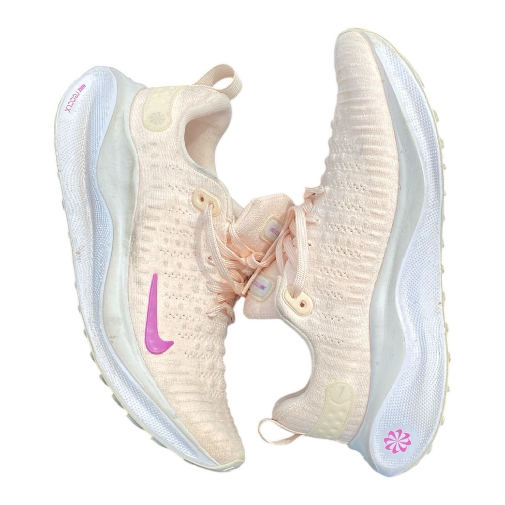 Nike Women's Peach and Violet Athletic Shoes